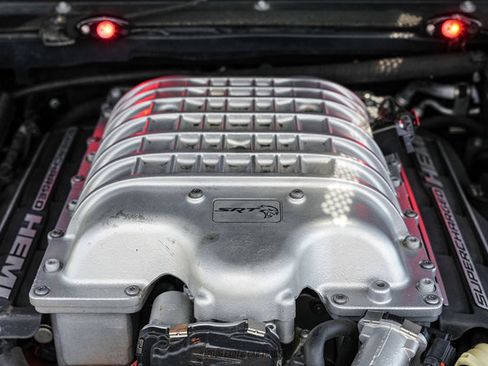 Used 2021 Jeep Gladiator Sport AWD/4WD image 19