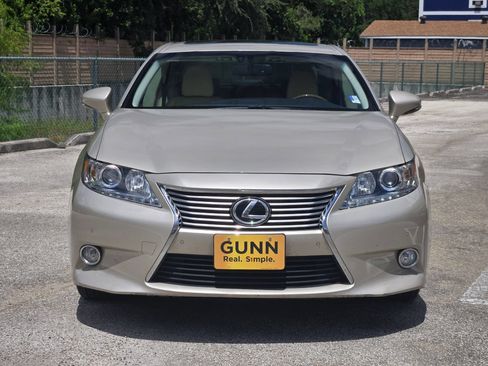 Used 2015 Lexus ES 350 w/ Premium Package FWD image 9
