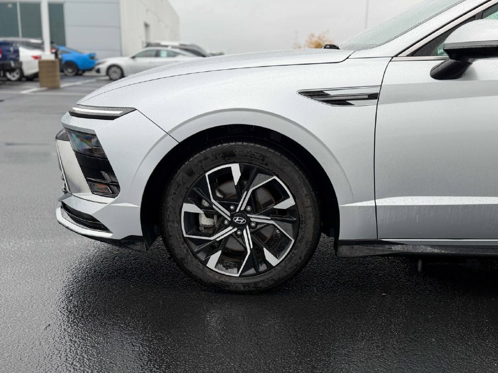 Used 2025 Hyundai Sonata SEL FWD image 12