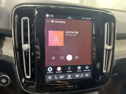 Used 2023 Volvo XC40 B4 Ultimate FWD image 13