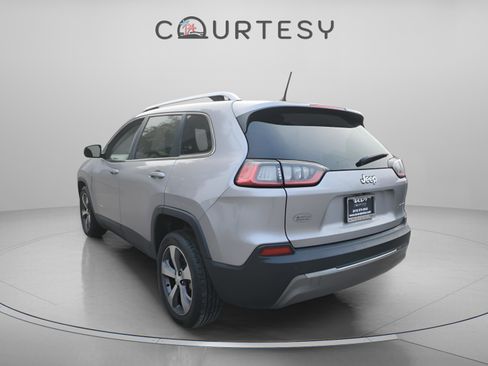 Used 2020 Jeep Cherokee Limited image 2