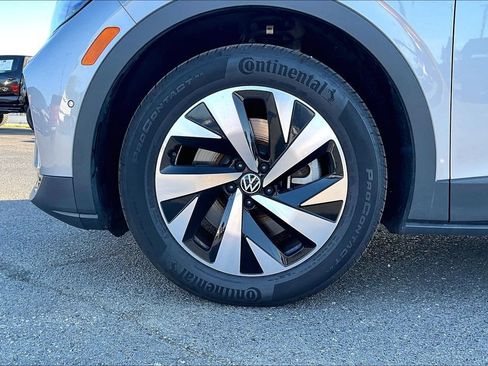Used 2025 Volkswagen ID.4 Pro RWD image 2