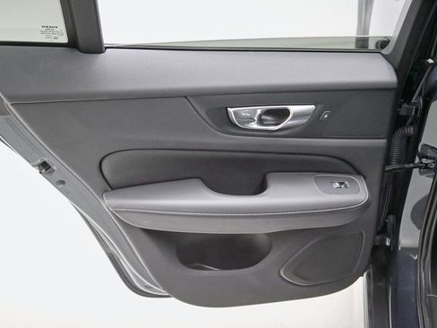 Certified 2024 Volvo V60 B5 Cross Country Ultimate image 20