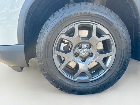 Certified 2023 Honda Pilot TrailSport image 32