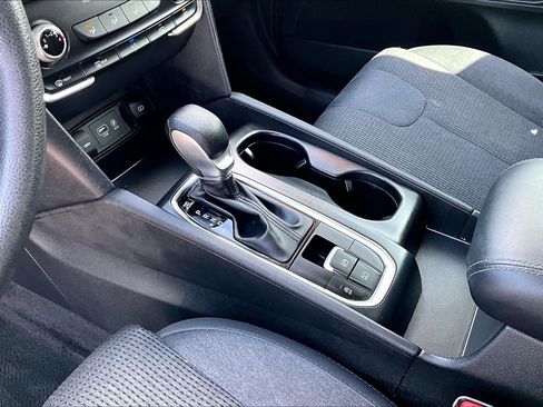Used 2019 Hyundai Santa Fe SE FWD image 13