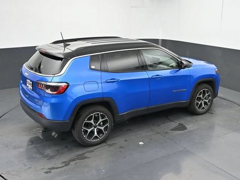 Used 2025 Jeep Compass Limited AWD/4WD image 36