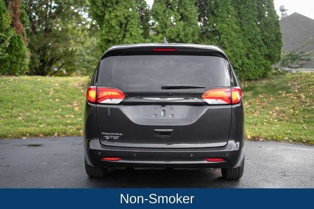 Used 2017 Chrysler Pacifica Touring FWD image 6