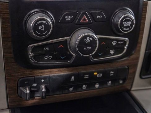 Used 2015 RAM 2500 Laramie w/ Convenience Group AWD/4WD image 27