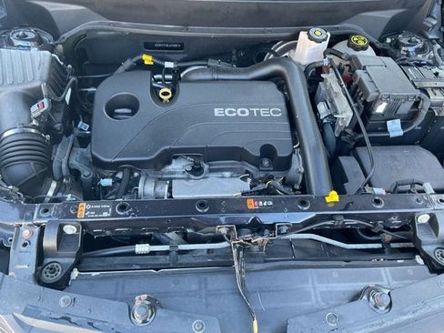 Used 2020 Chevrolet Equinox LT w/ Driver Convenience Package image 35