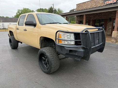 Used 2009 Chevrolet Silverado 1500 LT w/ Power Pack Plus AWD/4WD image 6