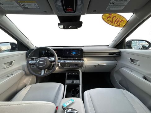 Certified 2025 Hyundai Kona SEL image 25