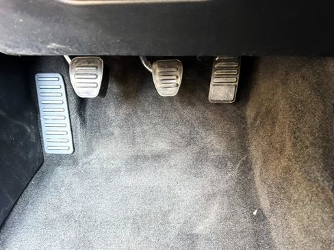 Used 2019 Ford Mustang GT RWD image 26