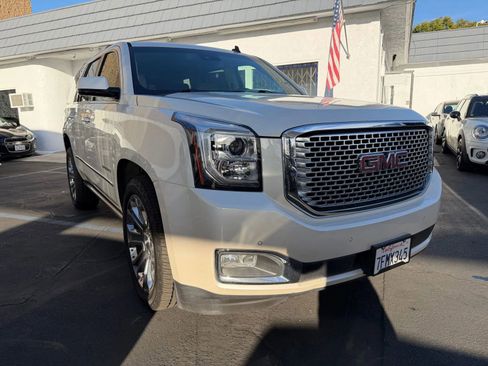 Used 2015 GMC Yukon Denali w/ Touring Package image 9