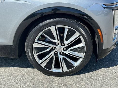 Certified 2024 Cadillac Lyriq Luxury RWD image 12