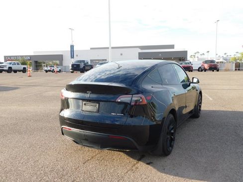 Used 2023 Tesla Model Y Long Range AWD/4WD image 3