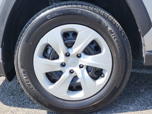 Certified 2025 Toyota RAV4 LE image 9