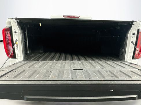 Used 2023 GMC Sierra 1500 AT4 w/ AT4 Premium Package AWD/4WD image 29
