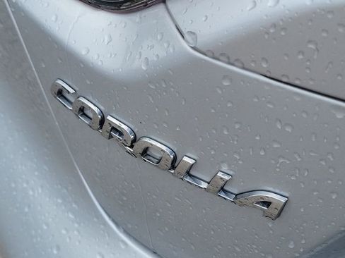 Used 2023 Toyota Corolla LE image 9