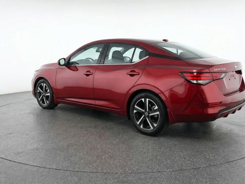 Used 2025 Nissan Sentra SV image 6