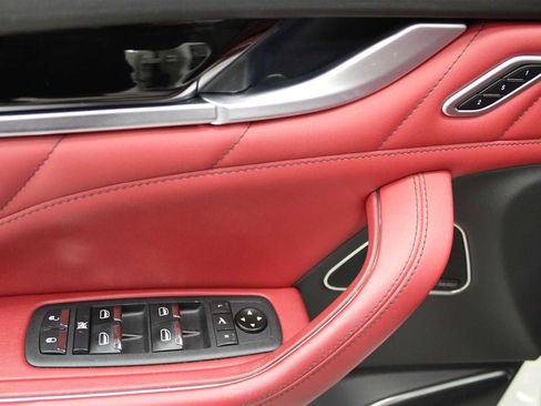 Used 2022 Maserati Levante GT image 15