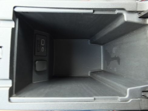 Used 2025 Chevrolet Blazer RS FWD image 23