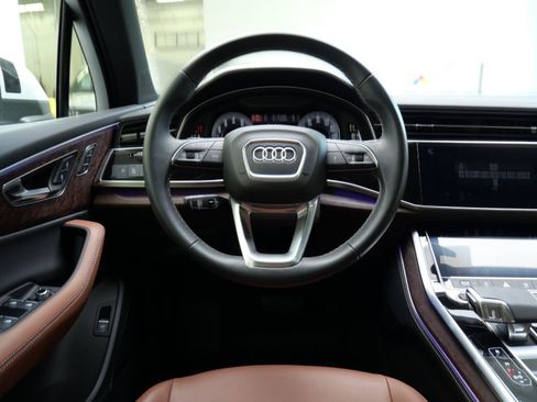 Certified 2025 Audi Q7 2.0T Premium Plus AWD/4WD image 30