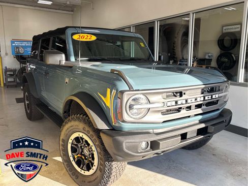 Used 2022 Ford Bronco Big Bend w/ Sasquatch Package image 1