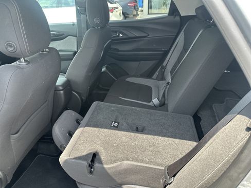 Used 2025 Chevrolet TrailBlazer LT AWD/4WD image 24