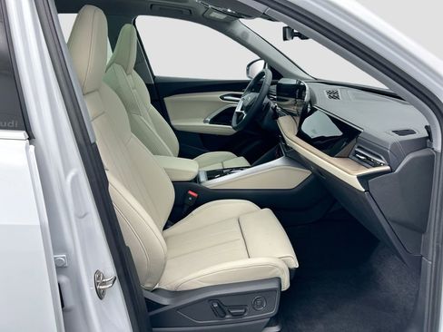 Used 2025 Audi Q5 2.0T Premium Plus w/ Premium Plus image 19