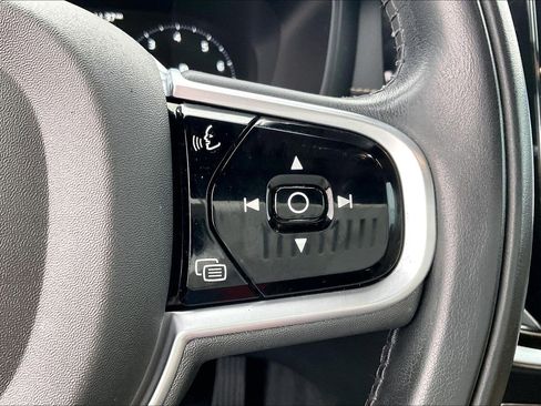 Used 2020 Volvo V60 T5 Cross Country w/ Protection Package Premier image 21