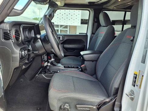 Used 2025 Jeep Wrangler Unlimited Rubicon AWD/4WD image 20