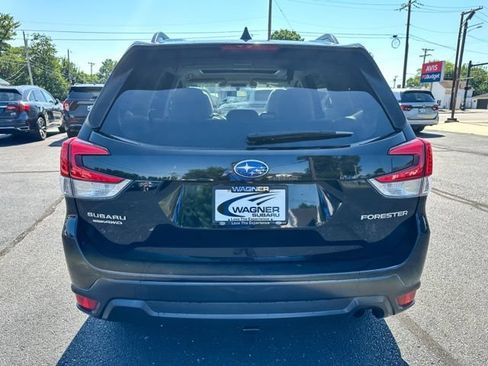 Used 2019 Subaru Forester Premium w/ All-Weather Package AWD/4WD image 7
