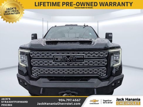 Used 2023 GMC Sierra 2500 Denali w/ Denali Black Diamond Edition AWD/4WD image 8