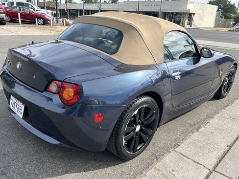 Used 2003 BMW Z4 2.5i RWD image 8