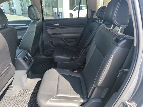 Used 2023 Volkswagen Atlas SE w/ Panoramic Sunroof Package FWD image 30