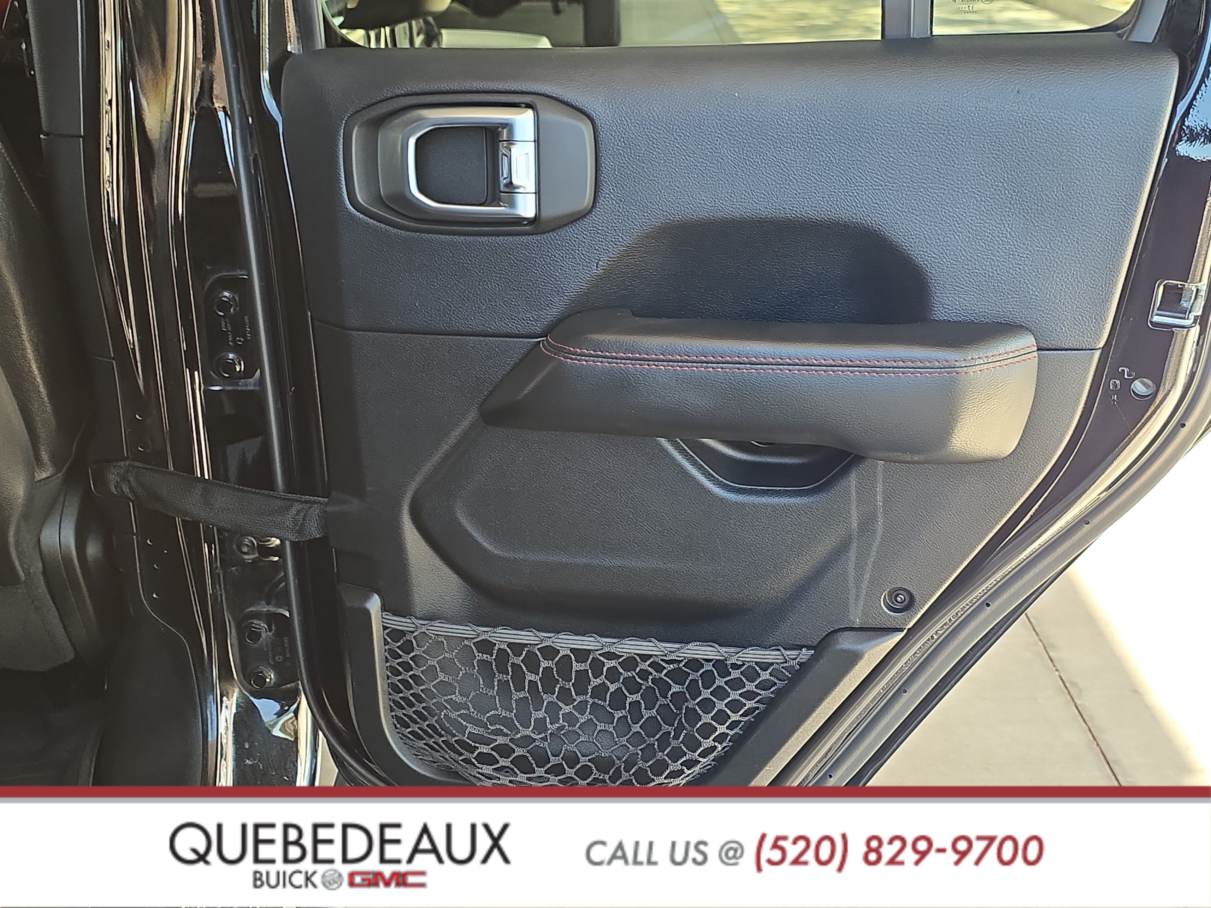 Used 2018 Jeep Wrangler Unlimited Rubicon AWD/4WD image 26