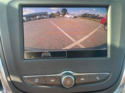 Used 2023 Chevrolet Equinox LT image 21