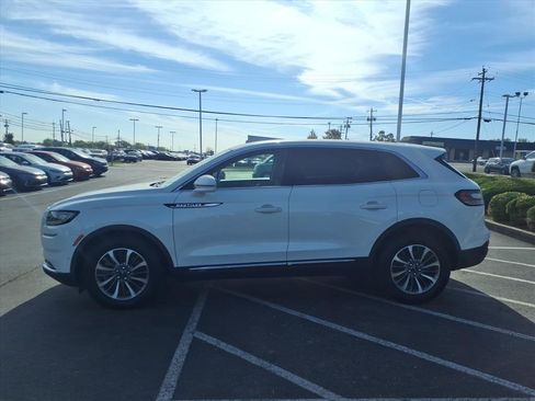 Used 2022 Lincoln Nautilus Reserve image 4