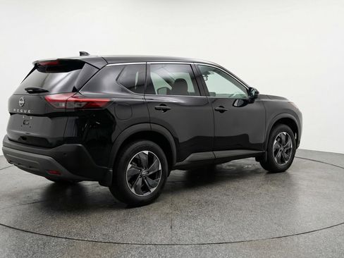 Used 2025 Nissan Rogue SV AWD/4WD image 9