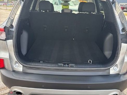 Used 2022 Ford Escape SE w/ Cold Weather Package image 10