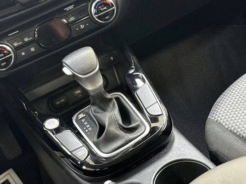 Used 2023 Kia Soul S image 25