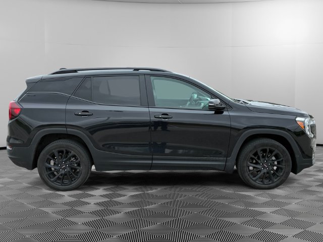 Used 2024 GMC Terrain SLE w/ Driver Convenience Package AWD/4WD image 6