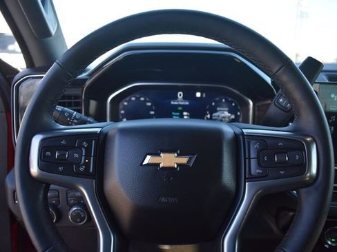 Used 2023 Chevrolet Silverado 1500 LT AWD/4WD image 31