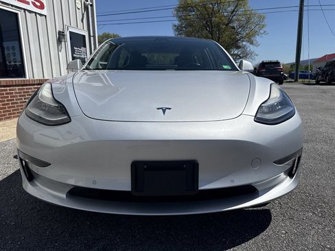 Used 2018 Tesla Model 3 Long Range image 4