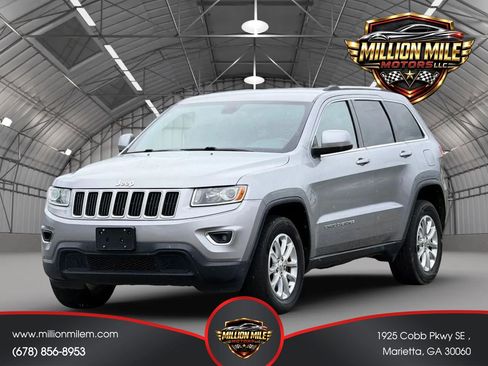Used 2014 Jeep Grand Cherokee Laredo w/ 18" Wheel & 8.4" Radio Group RWD image 6