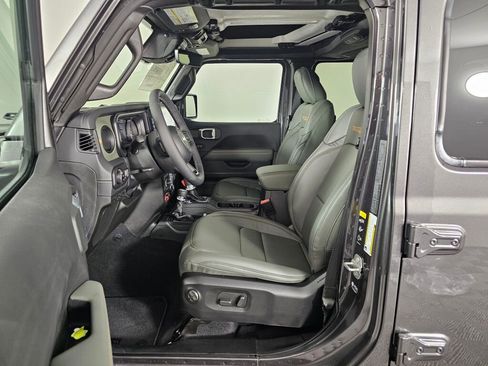 New 2026 Jeep Gladiator Mojave AWD/4WD image 18