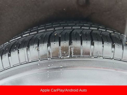 Used 2025 Chrysler Pacifica Select image 16