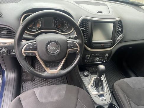 Used 2015 Jeep Cherokee Latitude w/ Cold Weather Group AWD/4WD image 15