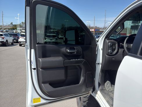 Used 2024 GMC Sierra 2500 Pro image 24