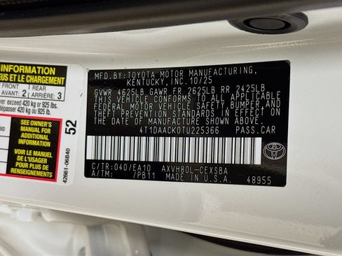 Used 2026 Toyota Camry SE FWD image 29